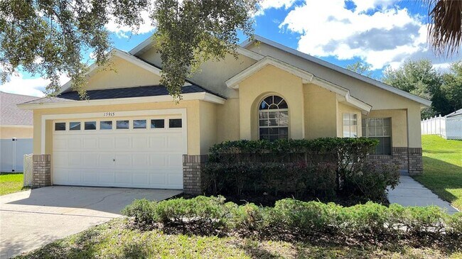 Foto del edificio - 15915 Heron Hill St