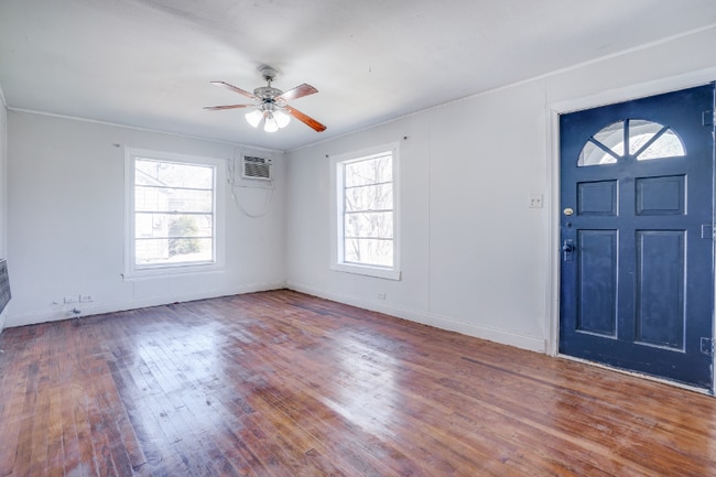Building Photo - 901 N Howeth St