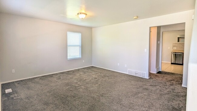 Building Photo - 118 1810 N