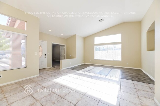 Building Photo - 8927 Termoli St