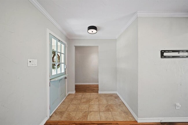 Building Photo - 10602 Willowisp Dr