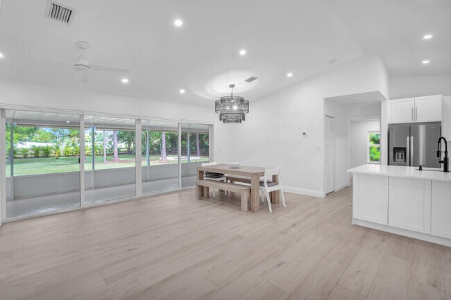 Foto del edificio - 4781 129th Ave N