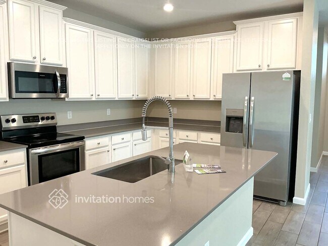 Foto del edificio - 2535 Laylas Wy