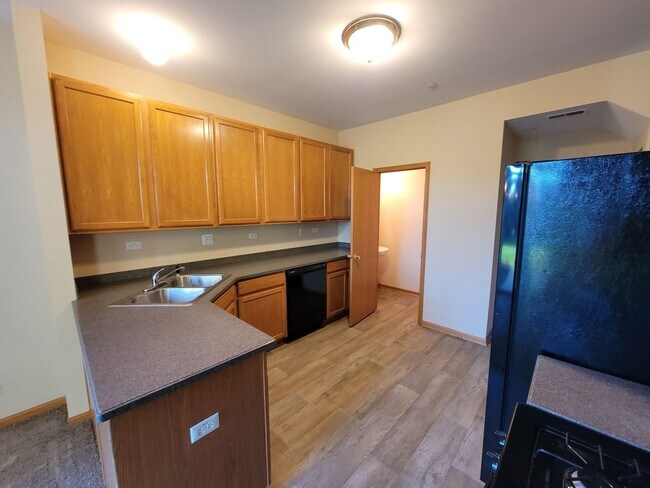 Building Photo - 171-176 Willoughby (GP)