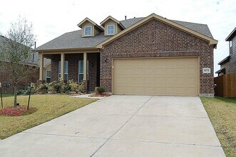 Building Photo - 5634 Jay Thrush Dr
