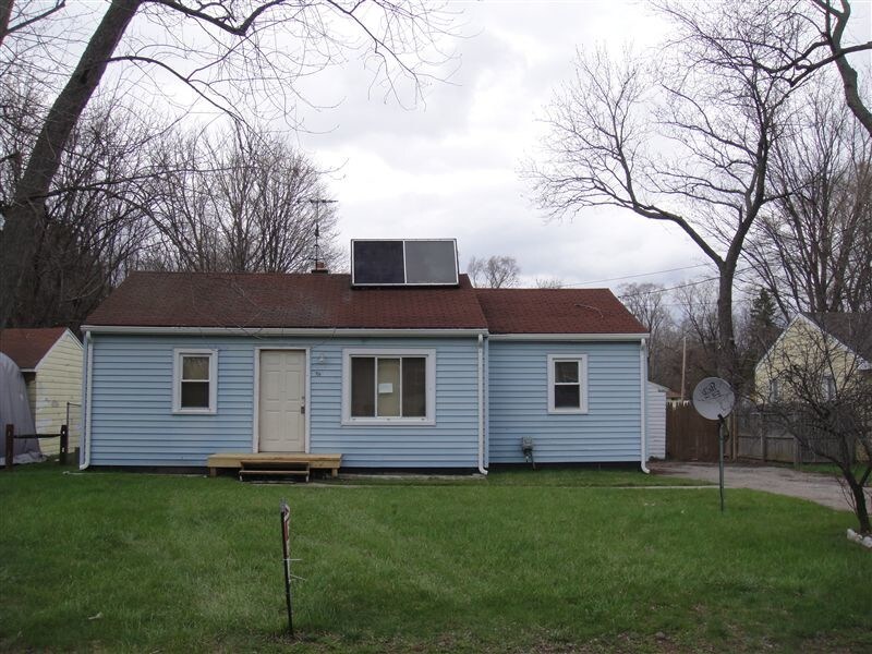 Foto principal - 3 br, 1 bath House - 708 Sawyer Rd