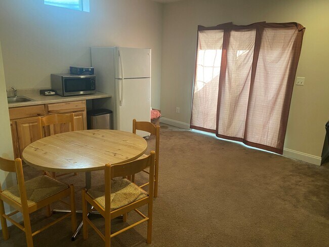 Building Photo - 15213 Grigsby Place