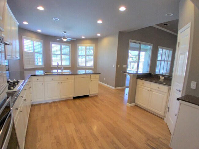 Foto del edificio - 553 W Fallbrook Ave