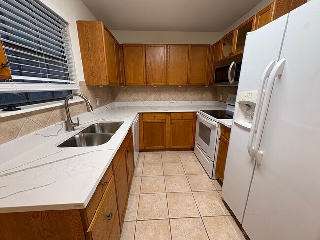 Building Photo - Great 3-bed 2-bath Home Birdville ISD *New...