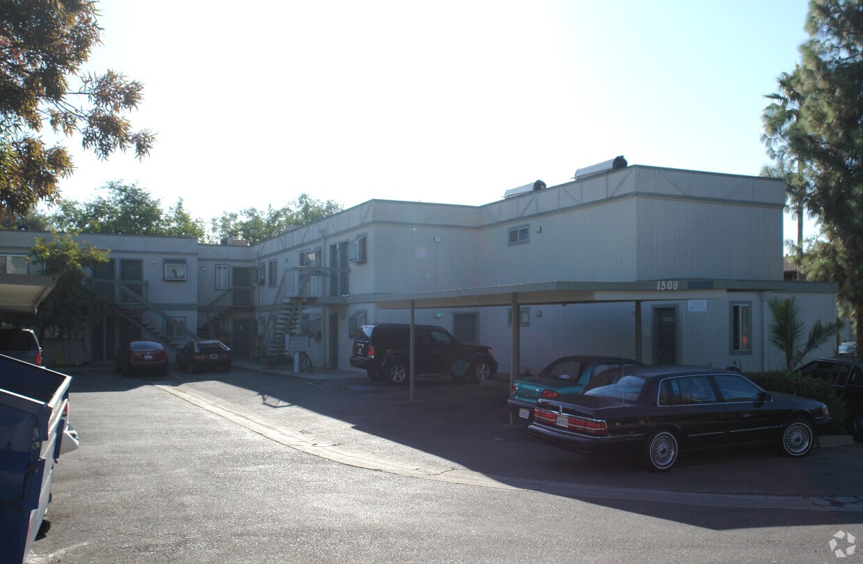 Building Photo - 1508 Hood Rd