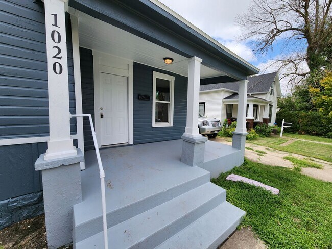 Foto del edificio - Spacious 3-Bedroom, 1-Bathroom Home AVAILABLE NOW!!