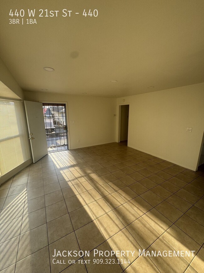 Foto del edificio - 440 W 21st St