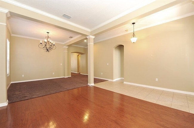 Building Photo - 6021 Churchside Dr