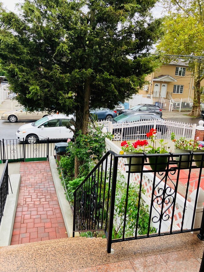 Foto del edificio - 2336 92nd St