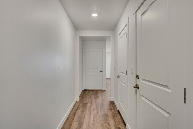Building Photo - 8494 W Beckville Dr