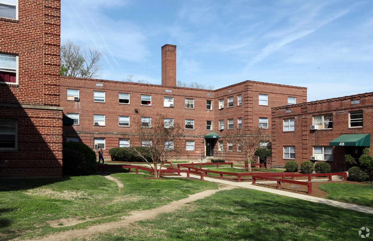 Primary Photo - Canonbury Square Apartments
