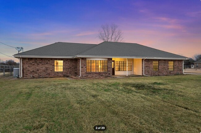 Foto del edificio - 7810 Princeton Rd