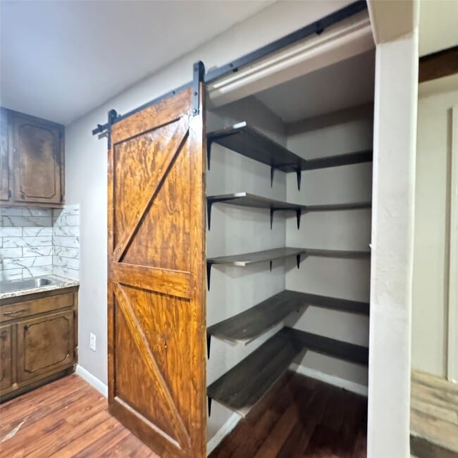 Building Photo - 403 Clear Lake Rd