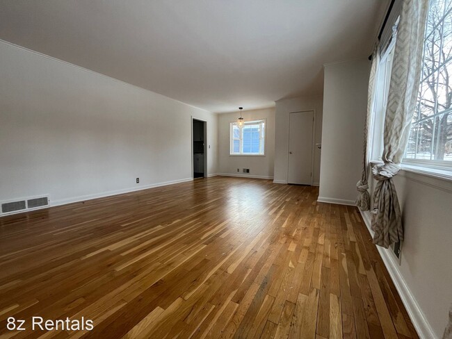 Building Photo - 3 br, 1 bath House - 310 30th St