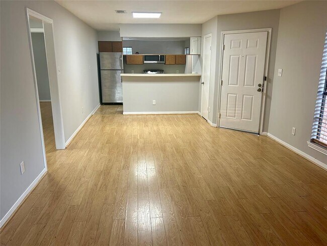 Foto del edificio - 2401 Sycamore Ave