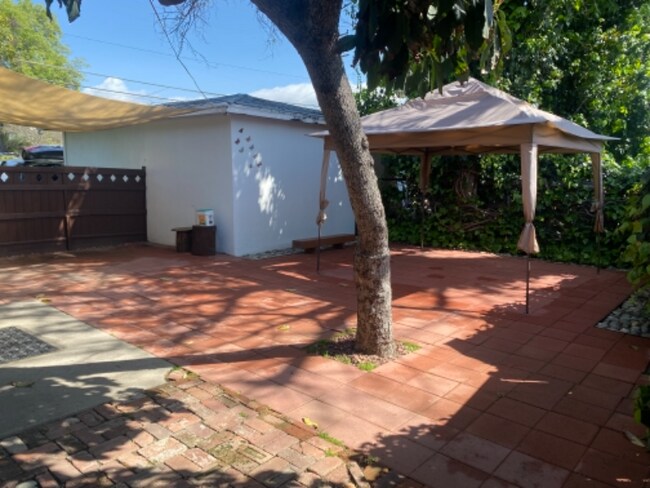 Foto del edificio - 10858 Freer St