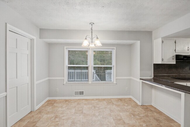 Foto del edificio - 3366 Idle Creek Way