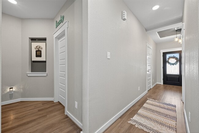 Foto del edificio - 30301 Kingston Heath Dr