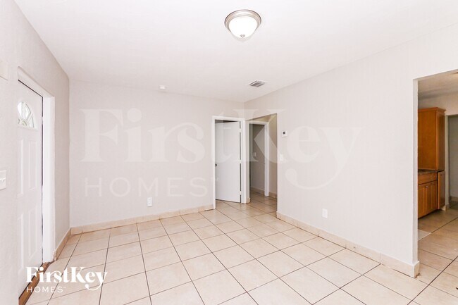 Foto del edificio - 2440 NW 162nd St