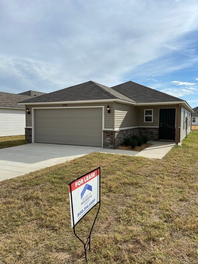Building Photo - Now Preleasing: Modern 3 Bedroom Home in Faulkner Crossing