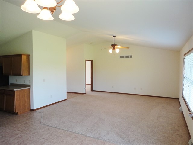Building Photo - N8020 Woodland Ct