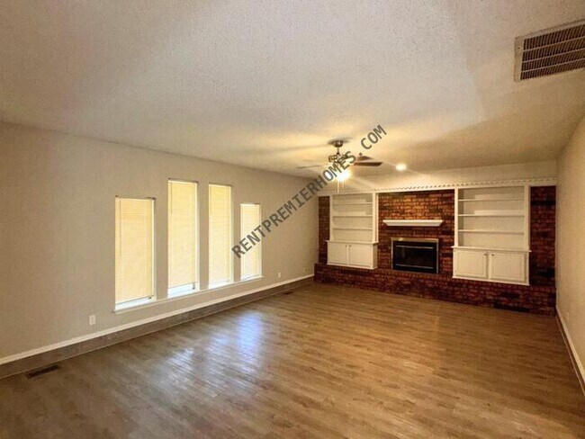 Foto del edificio - 11629 Kings Cir
