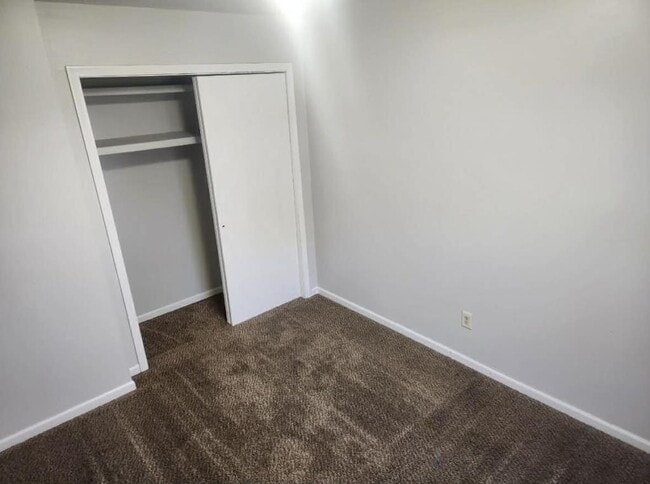 Building Photo - 1614 Tippecanoe Dr