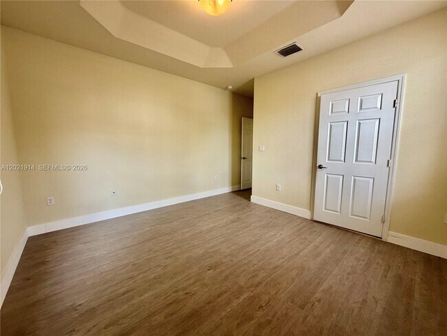 Foto del edificio - 2885 SE 1st Dr