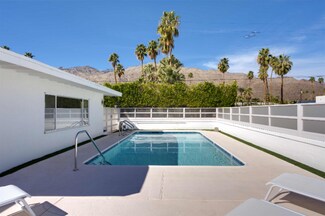 Building Photo - 975 E Camino Parocela