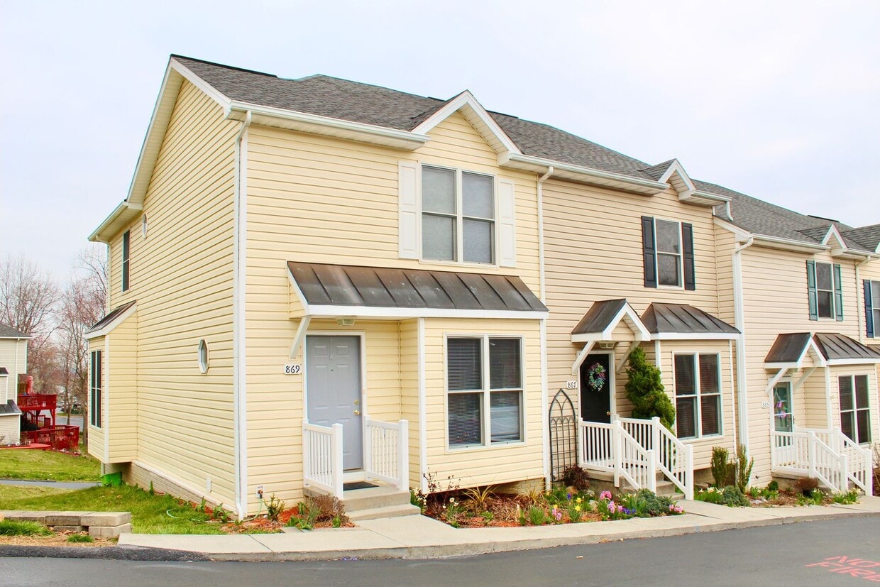 869 Camelot Ln, Harrisonburg, VA 22801 House Rental in Harrisonburg