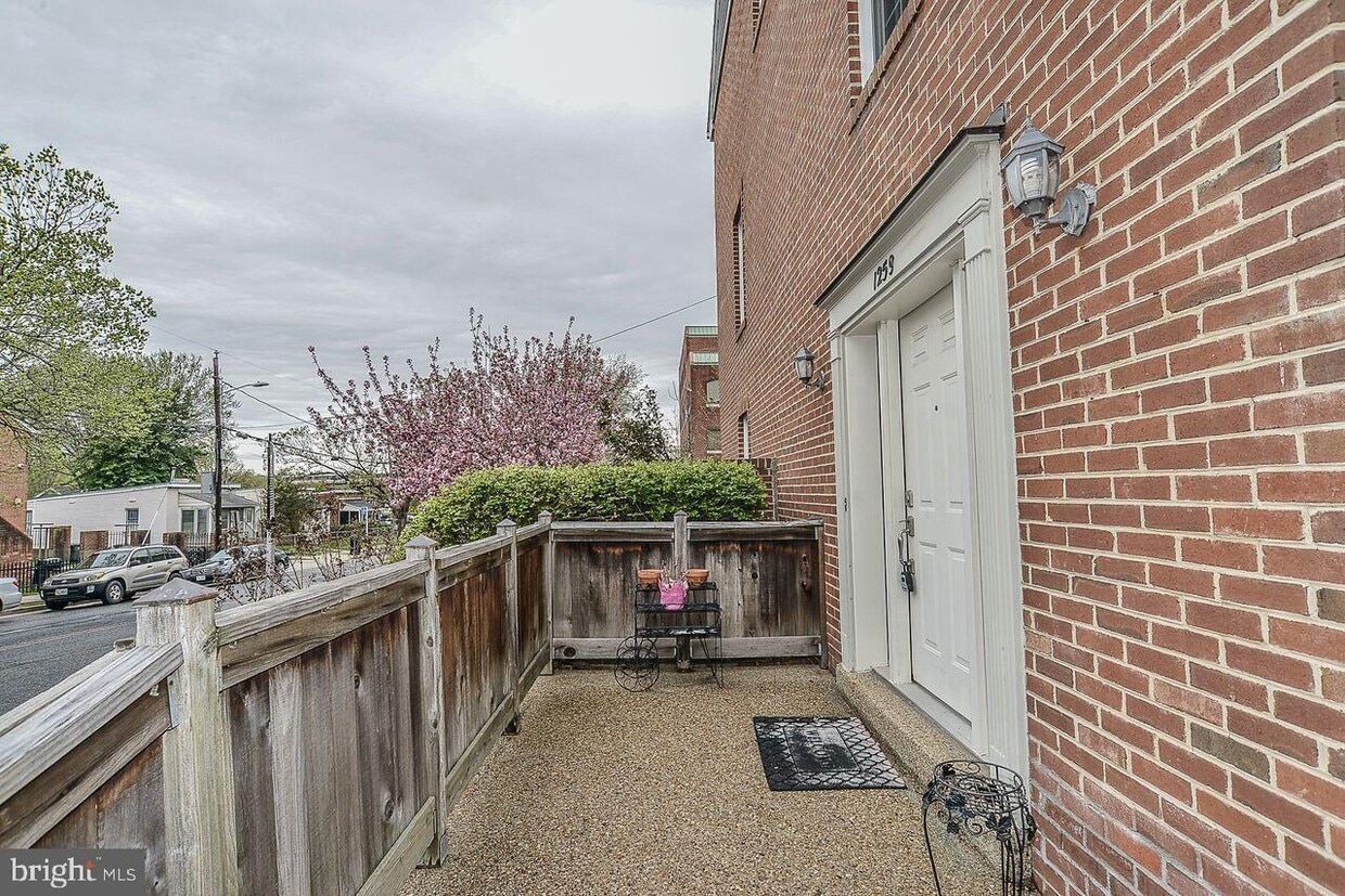 1259 Madison St, Alexandria, VA 22314 Townhome Rentals in Alexandria