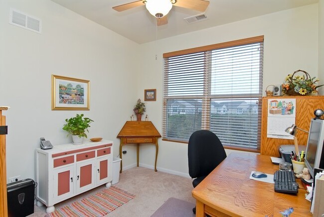 Building Photo - 3283 Epstein Cir
