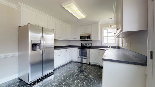 Building Photo - 677 Ashley Meadows Dr