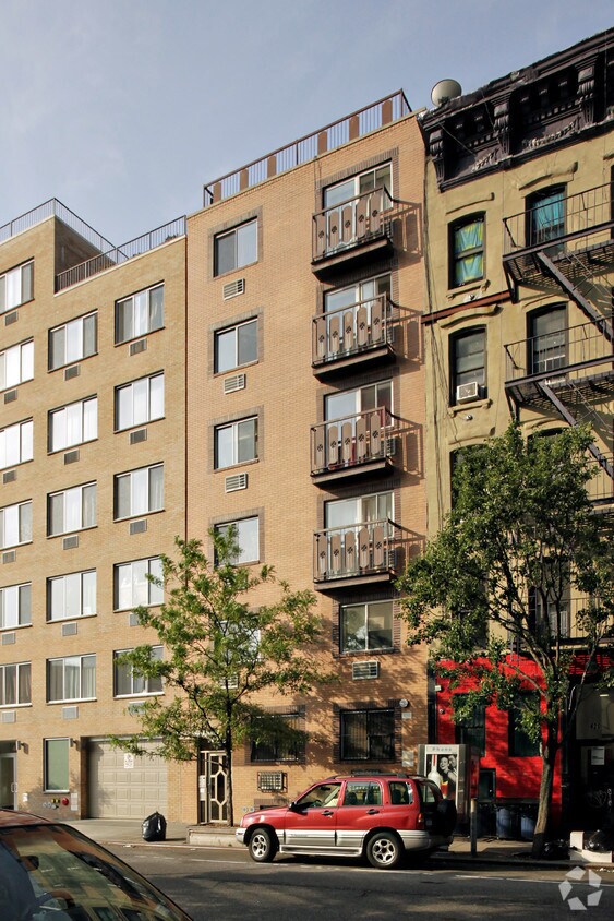 Foto del edificio - 422 E Tenth St