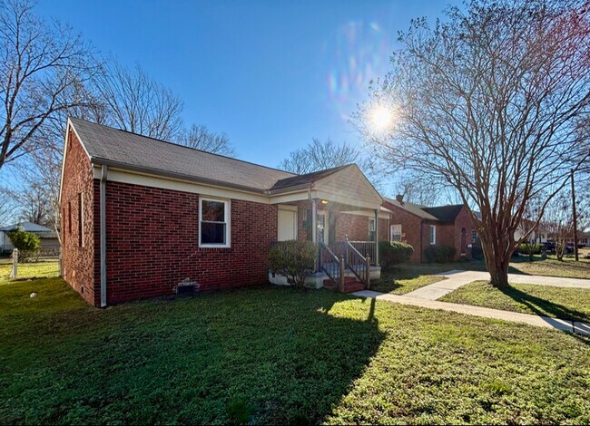 Foto del edificio - 321 Jefferson Ave