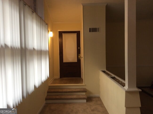 Foto del edificio - 5022 Rock Springs Rd