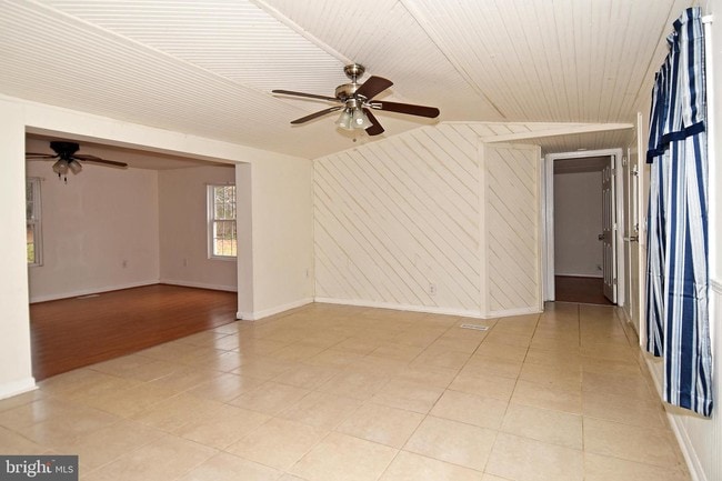 Building Photo - 202 Oak Crest Dr