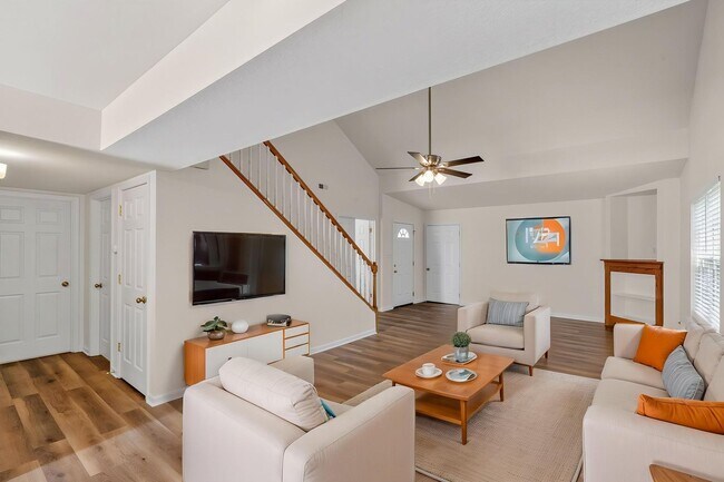 Foto del edificio - 1716-1718-1718 Juniper Dr