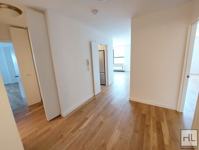 Foto del edificio - 247 West 87th Street