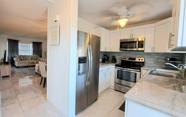 Foto del edificio - 1445 SE 15th Ct