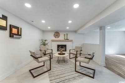 Building Photo - 1548 E Kings Row Dr
