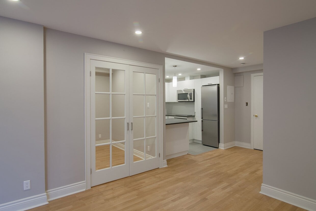 Primary Photo - 3495 Rue de la Montagne