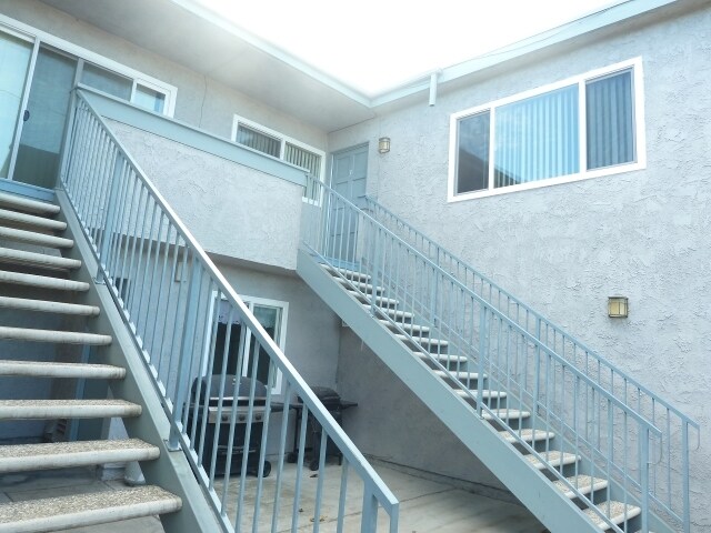 Building Photo - Van Buren Lane