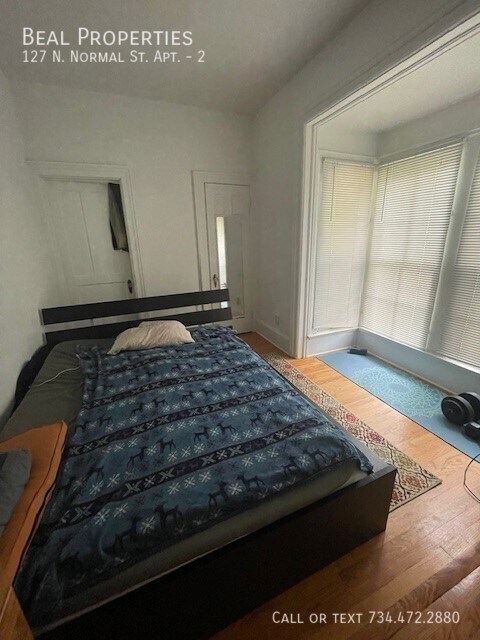Foto del edificio - 127 N Normal St