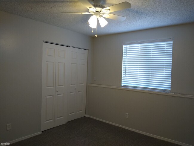 Foto del edificio - 2 br, 1 bath 4plex - 4347 Lashelle Avenue B